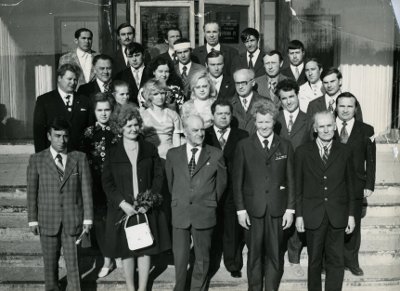 Группа заочников-выпускников 1978 года с преподавателями. В первом ряду слева направо: В. В. Меньшиков, В. С. Макарова, П. А. Воскобойников, Я. М. Козицин (декан факультета), И. А. Быков. Во втором ряду справа налево: Г. К. Сухоруков, Т. М. Дроздов, М. С. Гринберг (в очках). В верхнем ряду четвёртый слева Г. С. Пушкарь